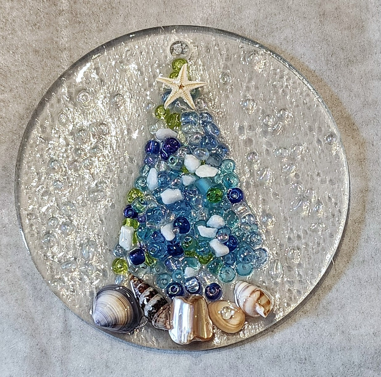 12/6/2026 - 1:00-3:00 PM • 🎄✨ RESIN ORNAMENT WORKSHOP ✨🎄