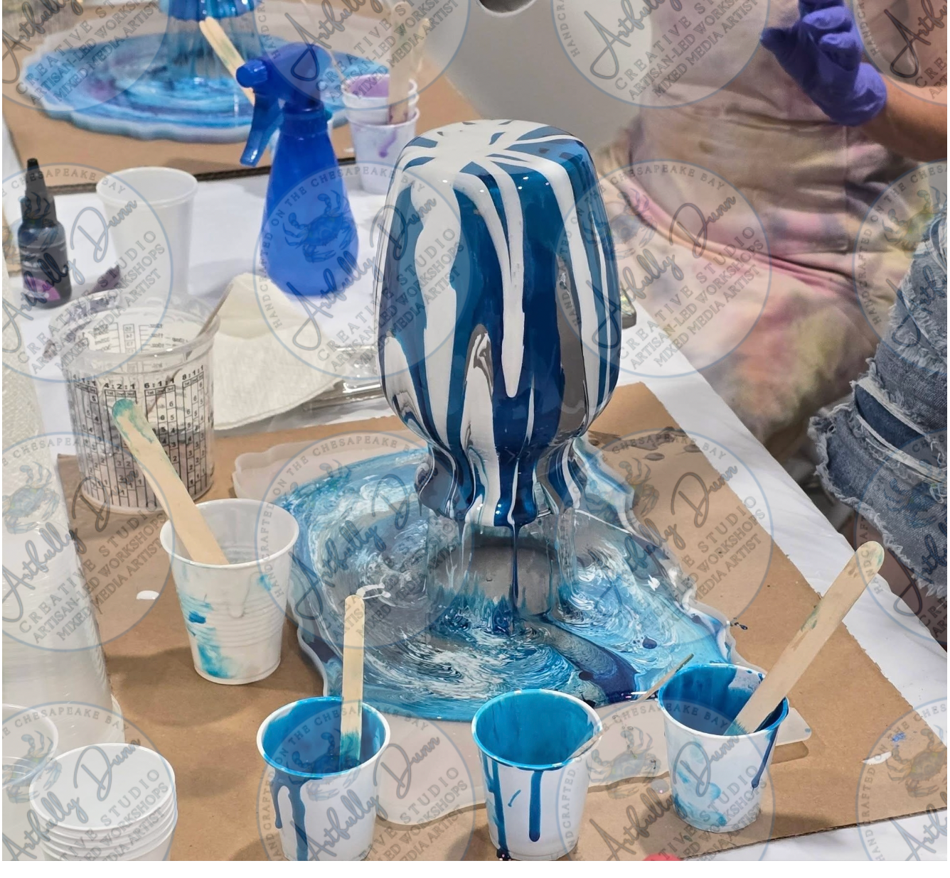 7/31/2026 • 7:00-9:00 PM - Vase & Tray Mixed Media Resin Pour Workshop